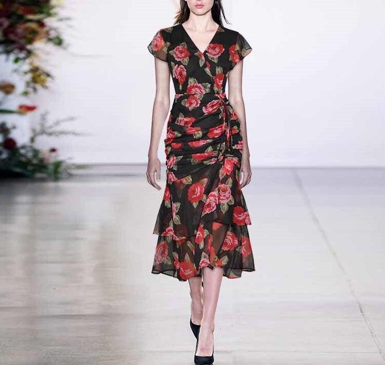 Vestido Negro Y Rojo De La Década De 1940