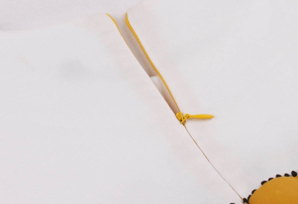 Bonito Vestido De Diseño Vintage Amarillo Y Blanco.