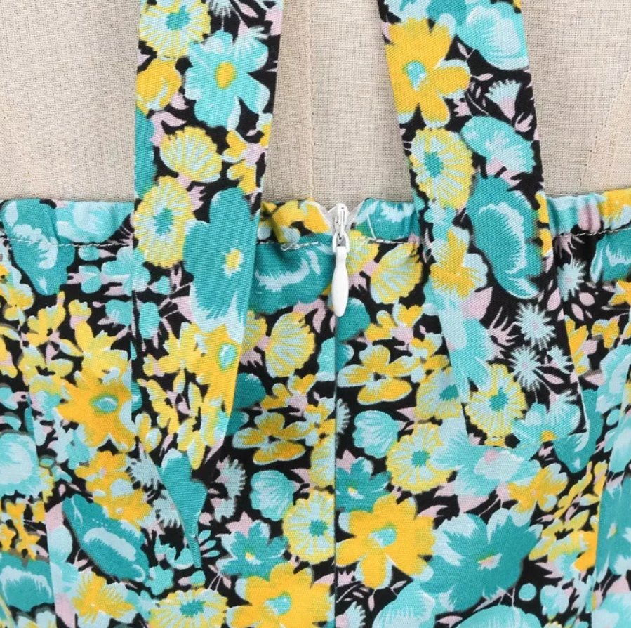 Vestido Floral Elegante De Los Años 50