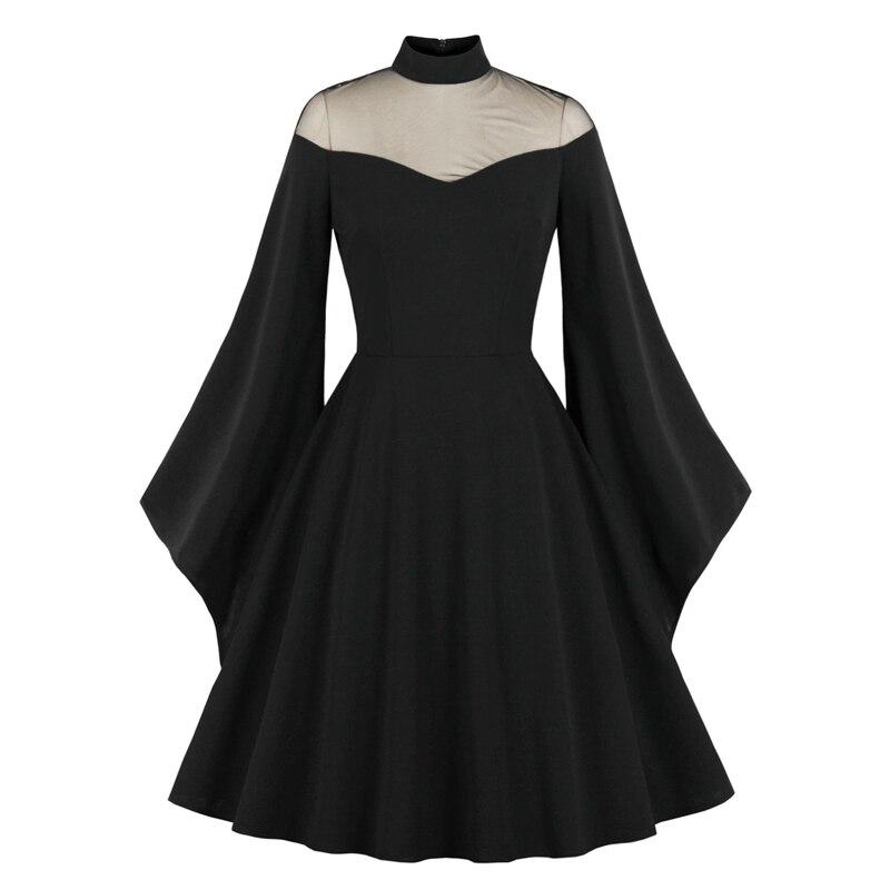 Vestido Negro Con Mangas Acampanadas De Los Años 50