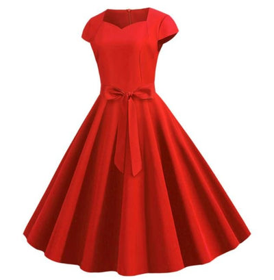 Vestido Vintage Con Cinturón Rojo
