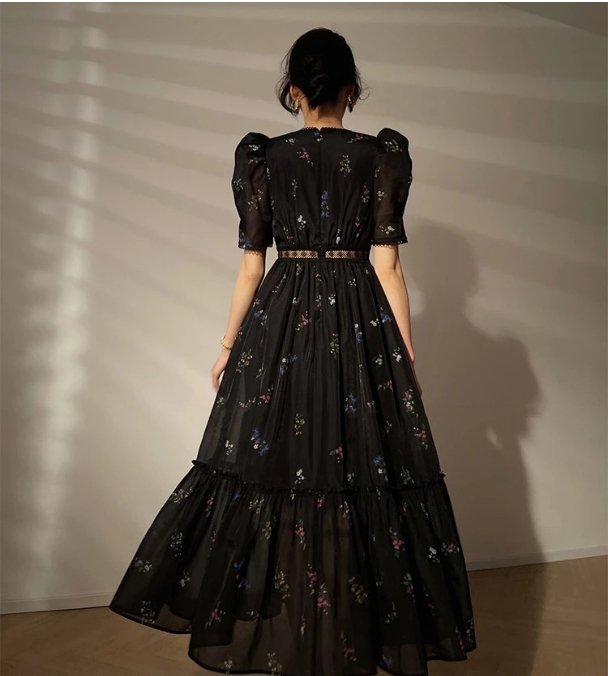 Vestido Vintage Negro Con Cuello En V