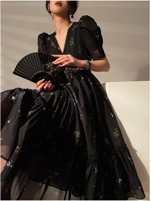 Vestido Vintage Negro Con Cuello En V