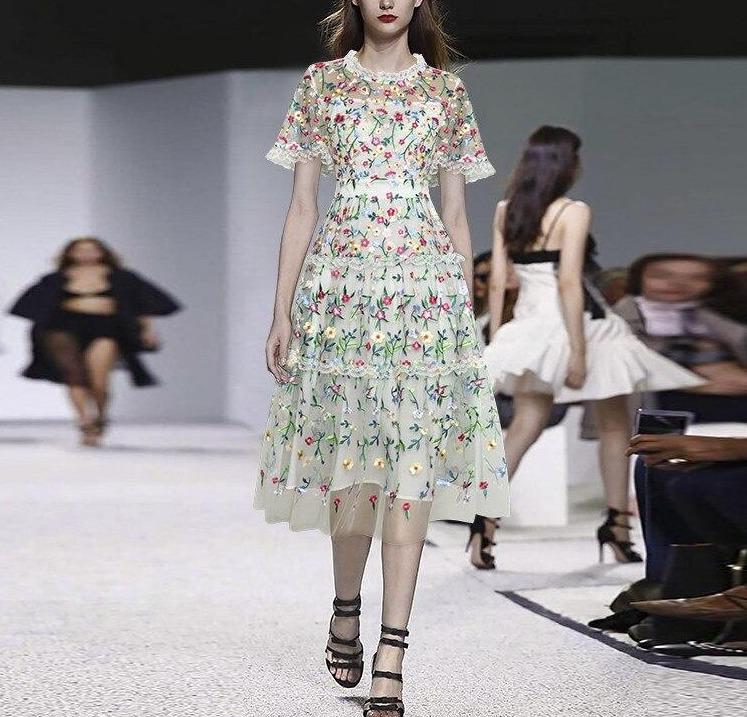 Vestido Vintage Moderno Blanco